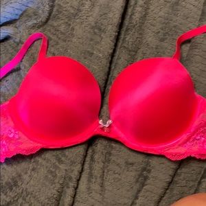 Victoria’s Secret 34D push up